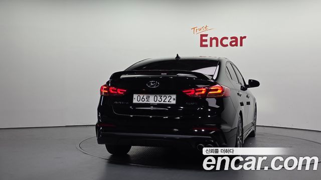 Hyundai AVANTE 2017 — photo 4