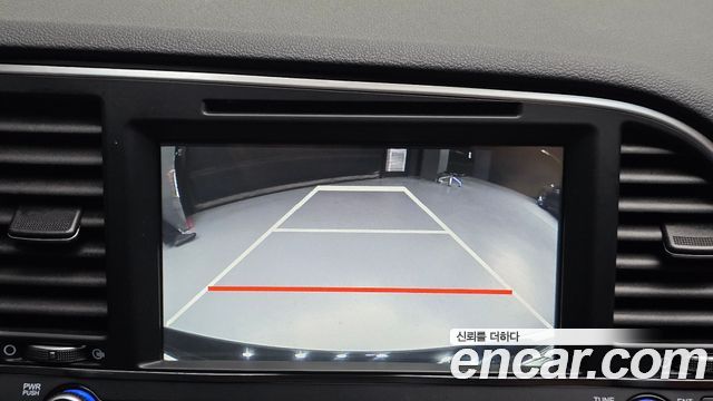 Hyundai AVANTE 2017 — photo 16