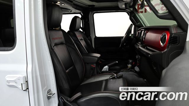 Jeep Wrangler 2019 — photo 11