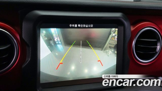 Jeep Wrangler 2019 — photo 15