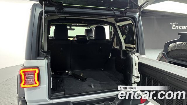 Jeep Wrangler 2019 — photo 20