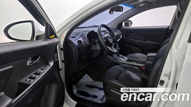 Kia Sportage 2011 — photo 10