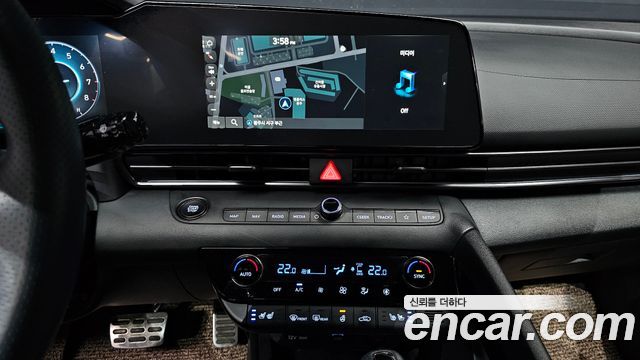 Hyundai AVANTE 2023 — photo 18