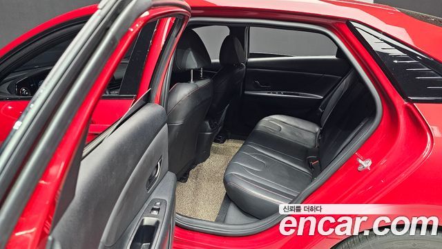Hyundai AVANTE 2023 — photo 31