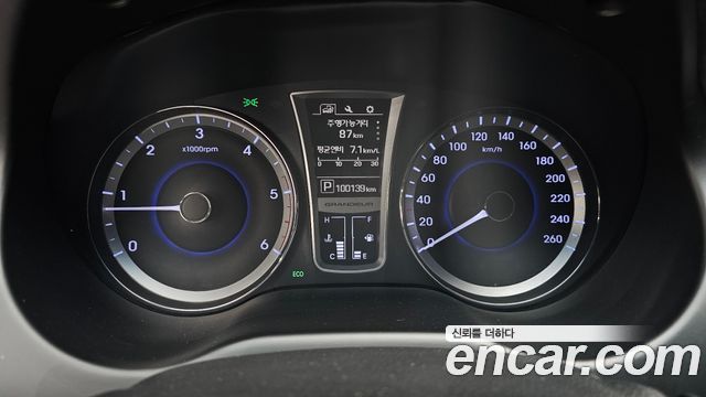 Hyundai Grandeur 2015 — photo 8