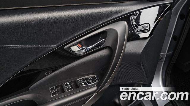Hyundai Grandeur 2015 — photo 17