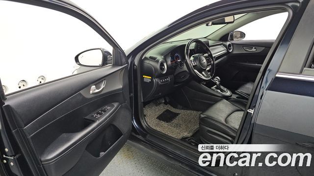 Kia K3 2019 — photo 10