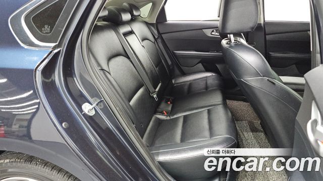 Kia K3 2019 — photo 12
