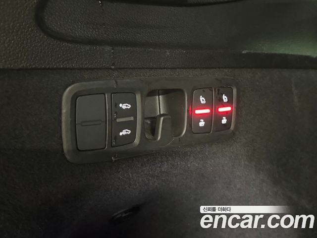 Audi Q7 2021 — photo 6
