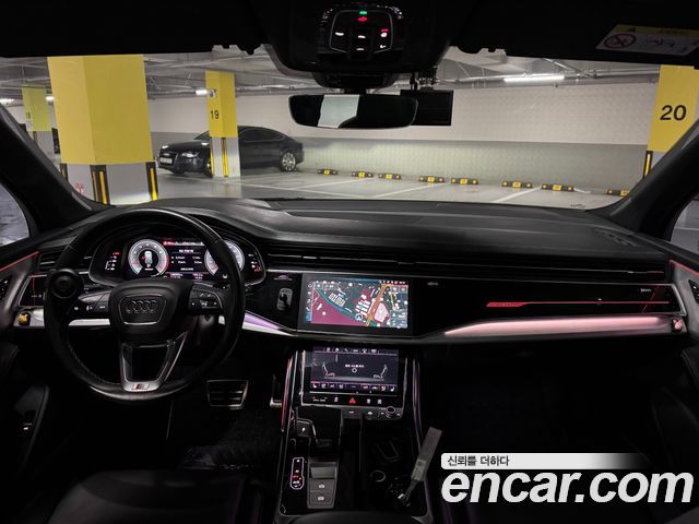 Audi Q7 2021 — photo 9