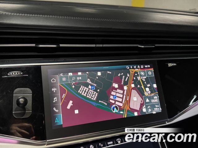 Audi Q7 2021 — photo 15