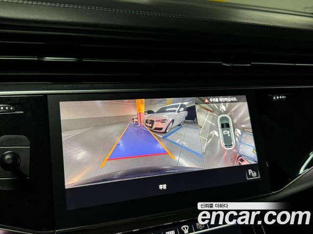 Audi Q7 2021 — photo 16