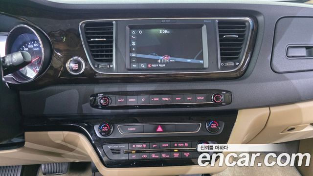 Kia Canival 2019 — photo 15
