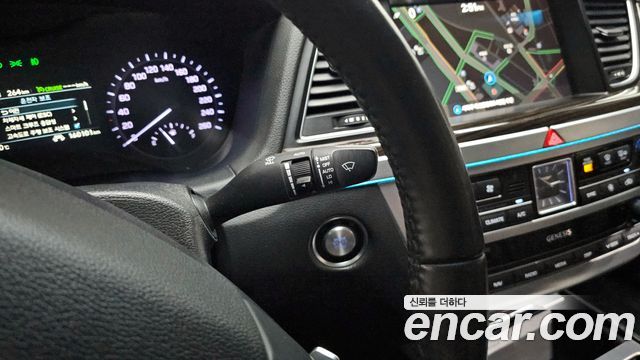 Genesis G80 2019 — photo 17