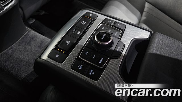 Genesis G80 2019 — photo 18