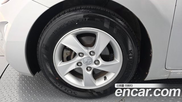 Hyundai AVANTE 2014 — photo 5