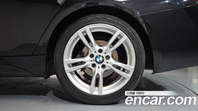 BMW 3-Series 2017 — photo 7