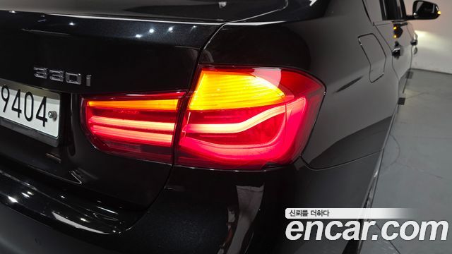 BMW 3-Series 2017 — photo 9