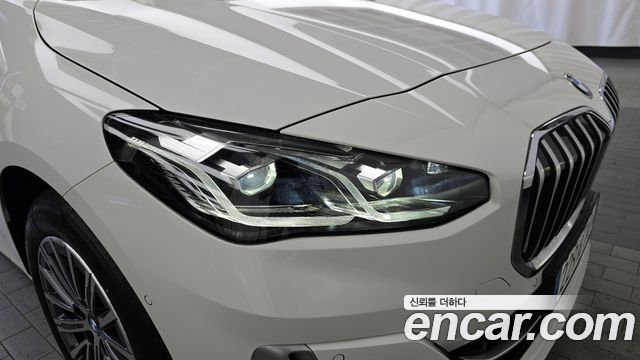 BMW 2-Series 2024 — photo 8