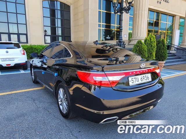 Hyundai Grandeur 2016 — photo 4