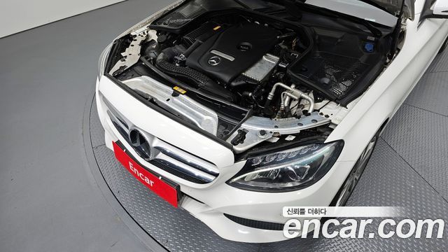 Mercedes-Benz C-Class 2018 — photo 6