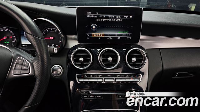 Mercedes-Benz C-Class 2018 — photo 14