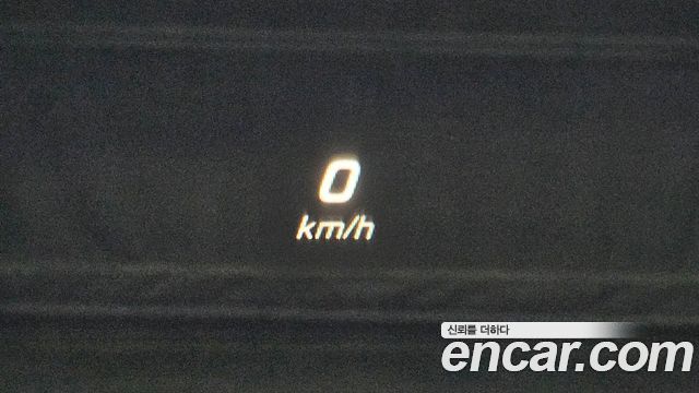 Mercedes-Benz C-Class 2018 — photo 18