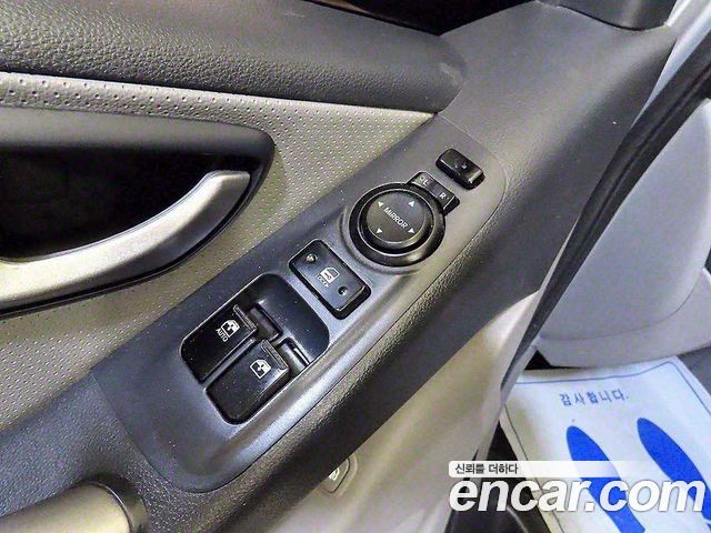 Hyundai Starex 2014 — photo 13