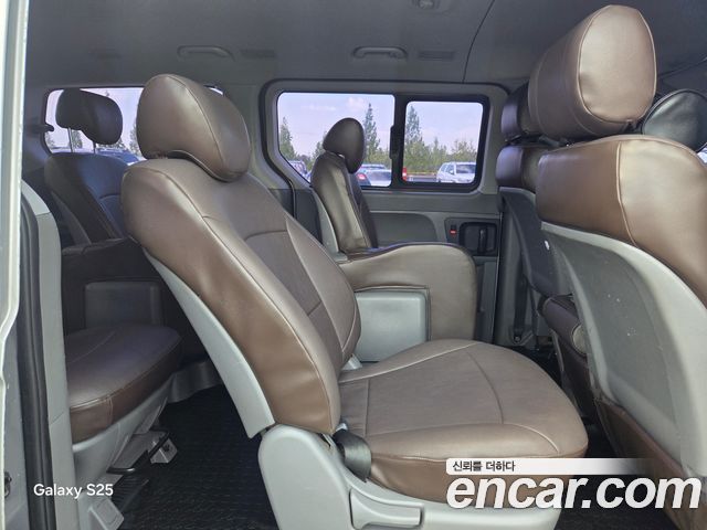 Hyundai Starex 2016 — photo 11