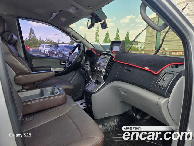Hyundai Starex 2016 — photo 12