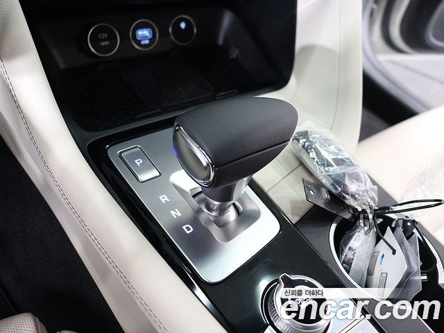 Genesis G70 2025 — photo 9