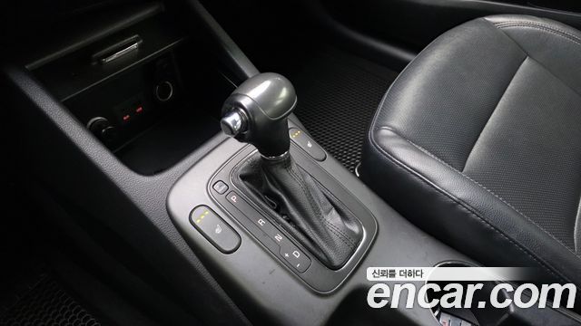 Kia K3 2013 — photo 9