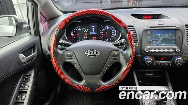 Kia K3 2013 — photo 13