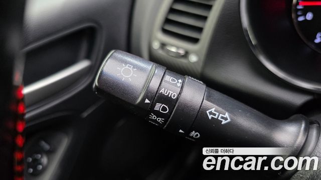 Kia K3 2013 — photo 16