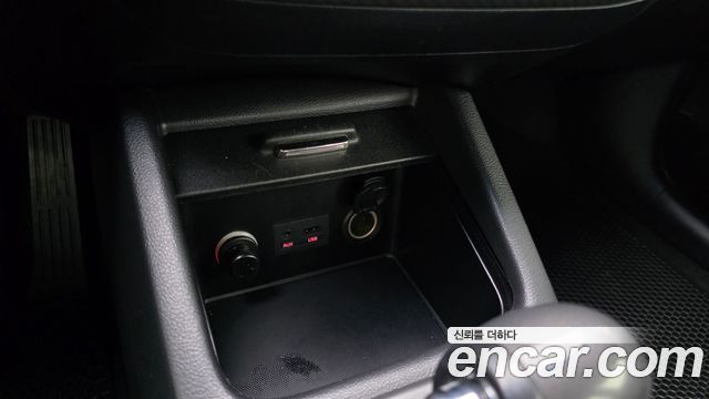 Kia K3 2013 — photo 17