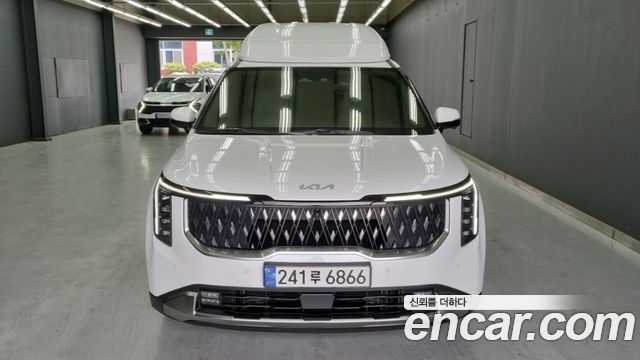 Kia Canival 2024 — photo 3