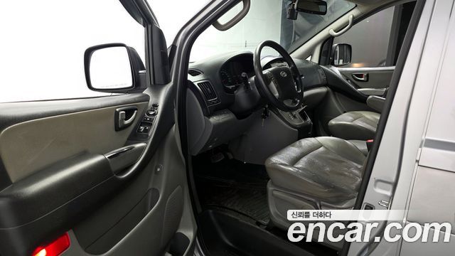 Hyundai Starex 2016 — photo 10