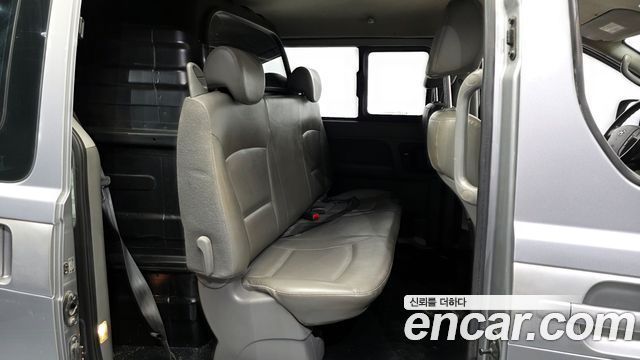 Hyundai Starex 2016 — photo 11