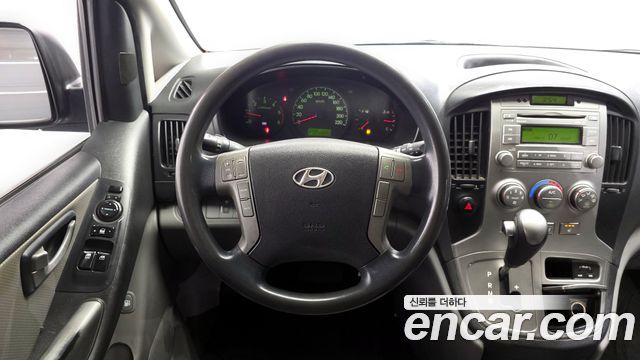 Hyundai Starex 2016 — photo 12