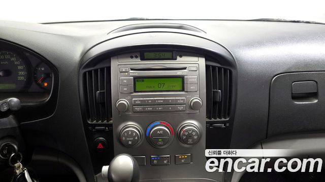 Hyundai Starex 2016 — photo 13