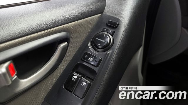 Hyundai Starex 2016 — photo 18