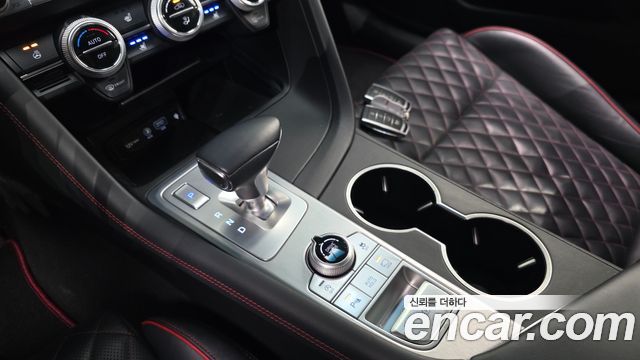 Genesis G70 2018 — photo 12