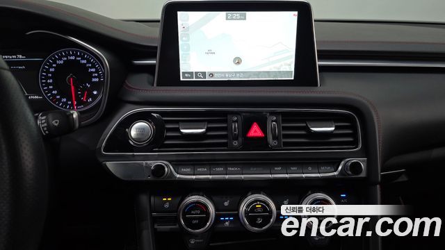 Genesis G70 2018 — photo 20