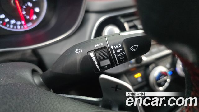 Genesis G70 2018 — photo 27