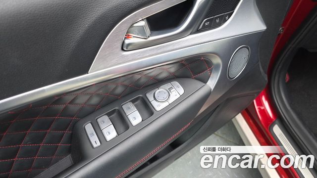 Genesis G70 2018 — photo 29