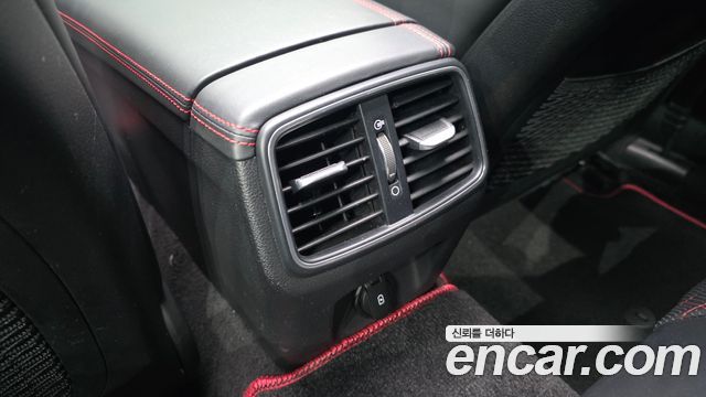 Genesis G70 2018 — photo 30