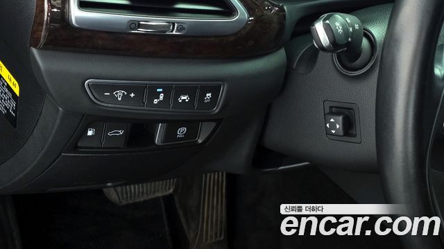 Genesis EQ900 2016 — photo 14