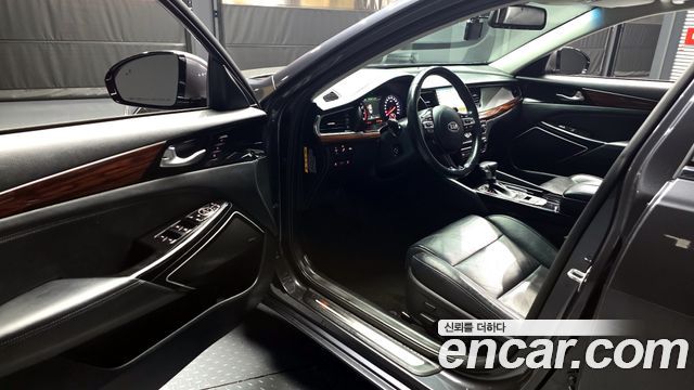 Kia K7 2016 — photo 10