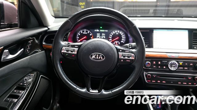 Kia K7 2016 — photo 12