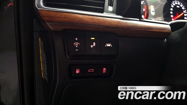 Kia K7 2016 — photo 17